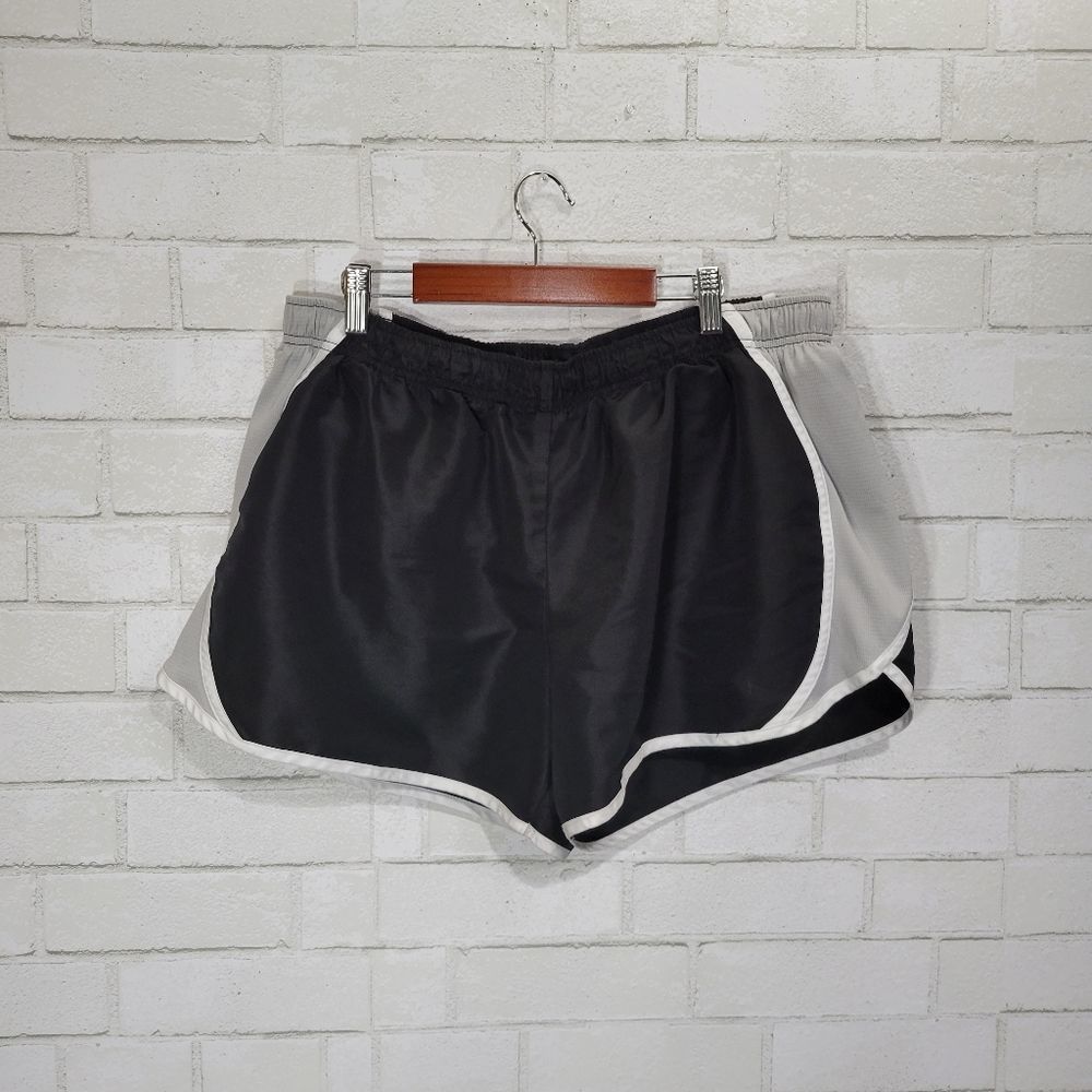 Danskin‎ Now black athletic shorts